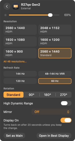 One external monitor open in the menu bar panel, with its size options, rotation, mirroring and an on and off switch
