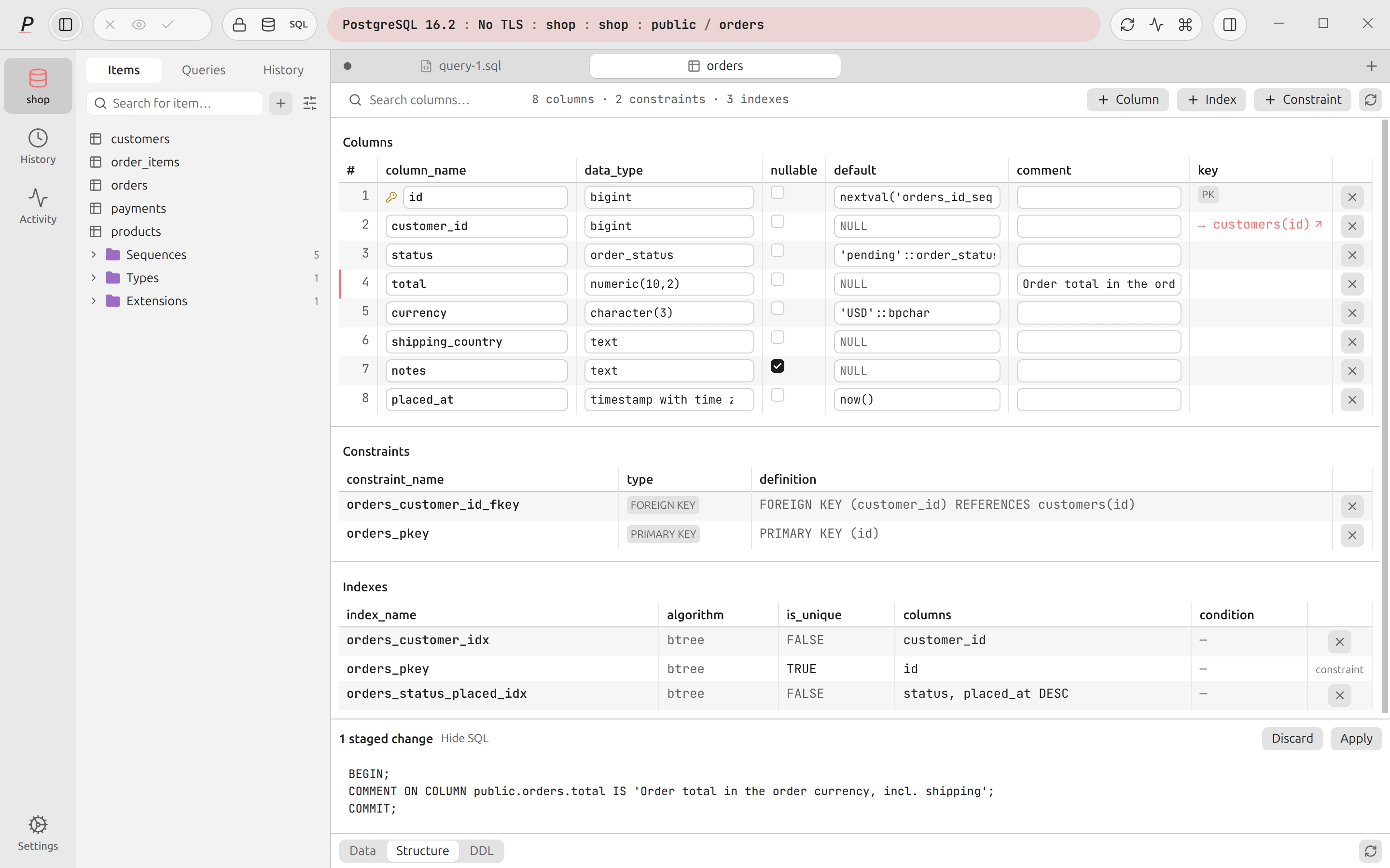 One staged column comment. Plasma shows the generated BEGIN, COMMENT ON COLUMN and COMMIT before you apply it